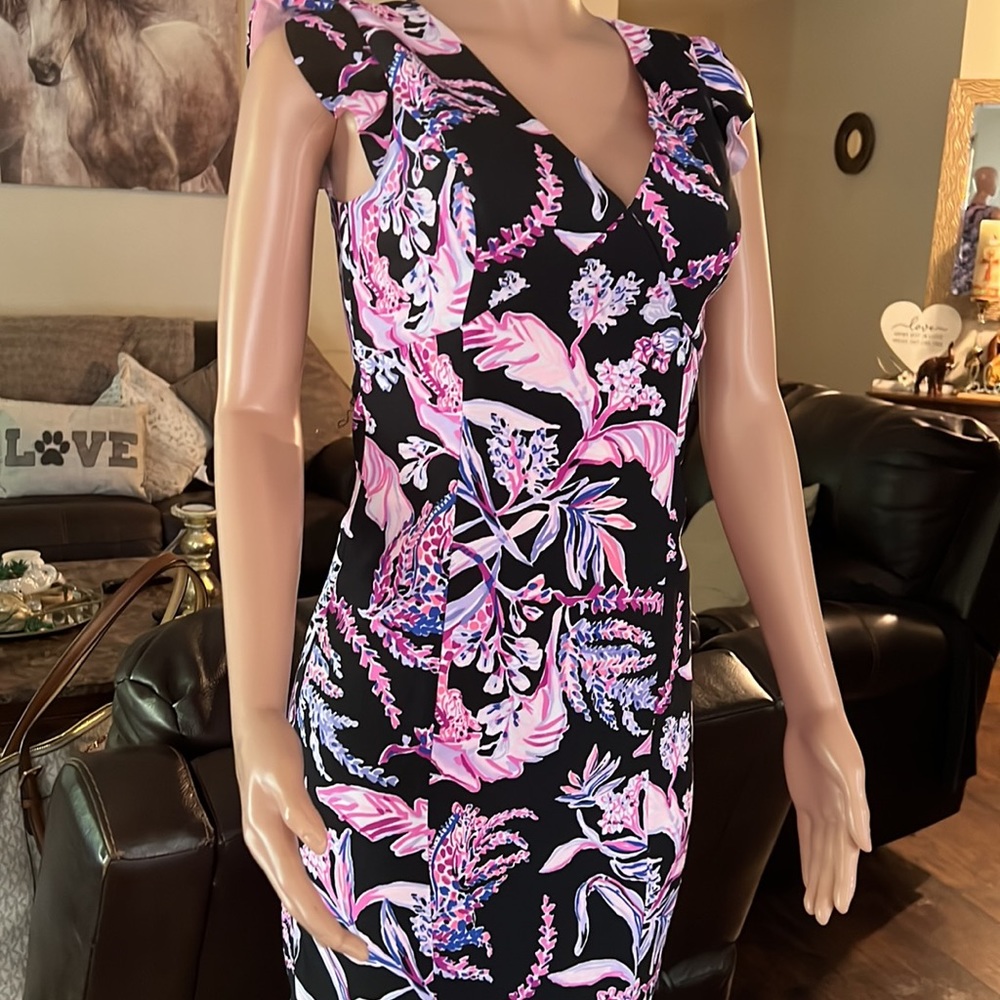 Lilly Pulitzer 🤩 - Picture 4 of 7